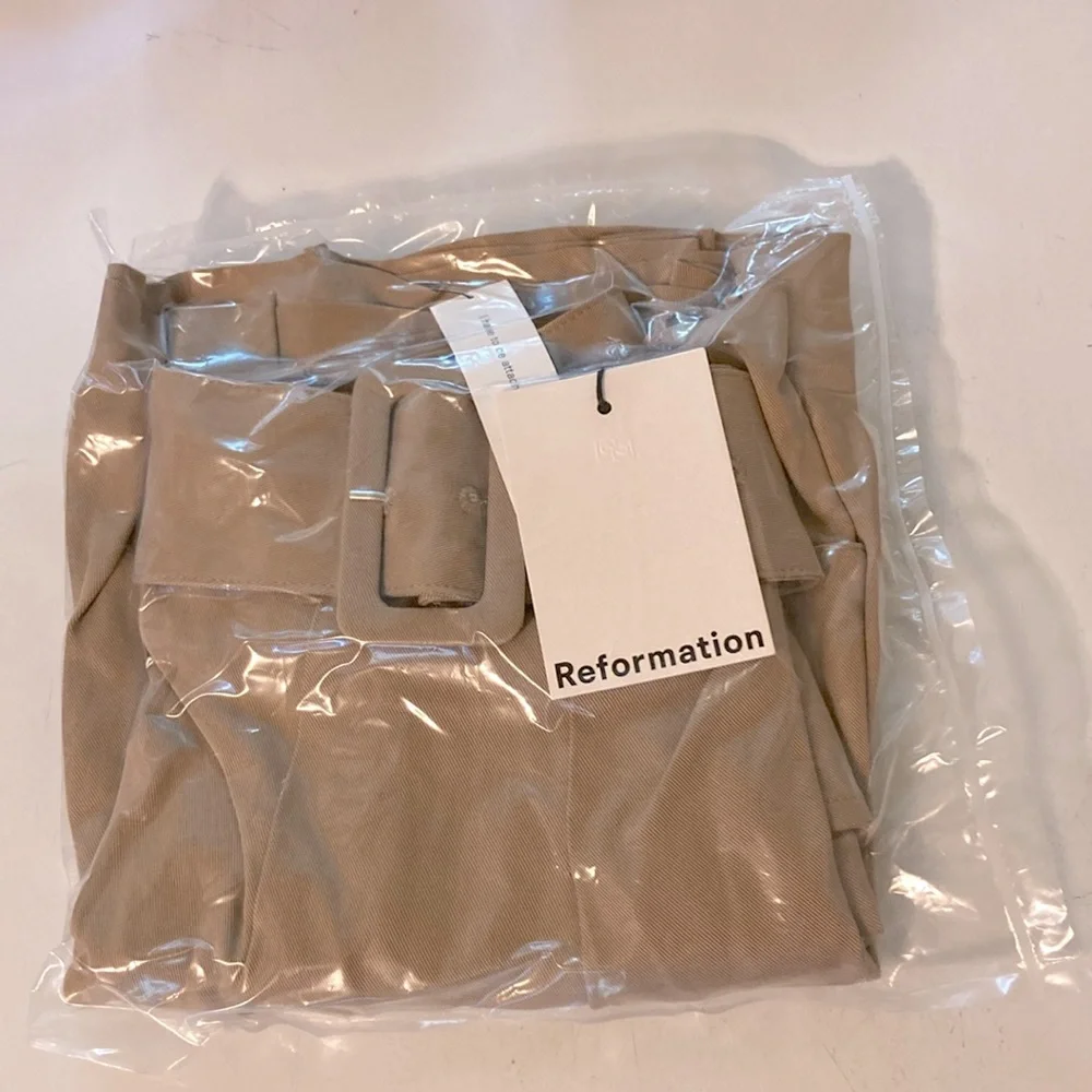 REFORMATION Brinley Belted Pleated Cargo Skirt Khaki Belt Pockets Zipper Size 12